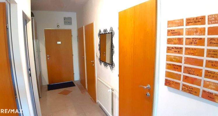 Vorraum Richtung Eingangstür