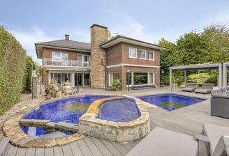 Garten mit Pool