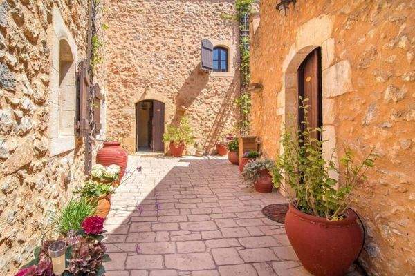 Kreta, Samonas: Steinhaus mit Gemeinschaftspool zu verkaufen