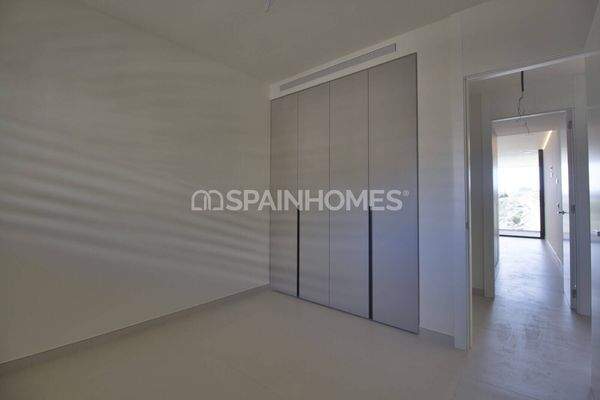 2-Bedroom Apartment with Community Pool in Fuengirola