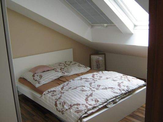 Schlafzimmer möbliert