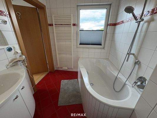 Wohnhaus OG Zimmer 3 Bad-WC 3