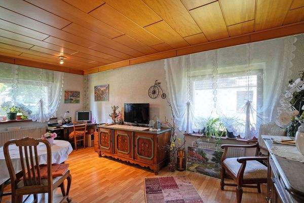 Arbeits- oder Kinderzimmer