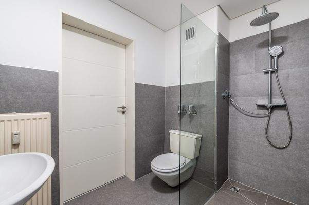 Kopie von 6-Badezimmer.jpg