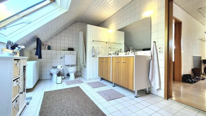 Badezimmer DG