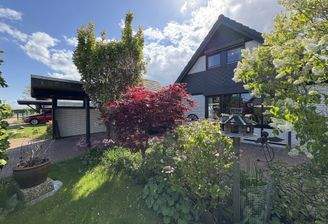 Vorderansicht/Carport