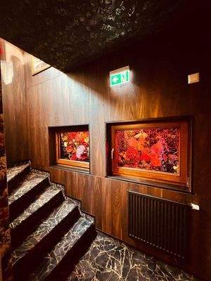 Treppenaufgang v. UG ins Restaurant