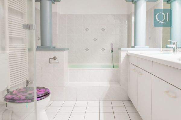 QI-6882 Badezimmer OG 1-2