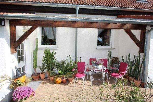 überdachter Hauseingangsbereich