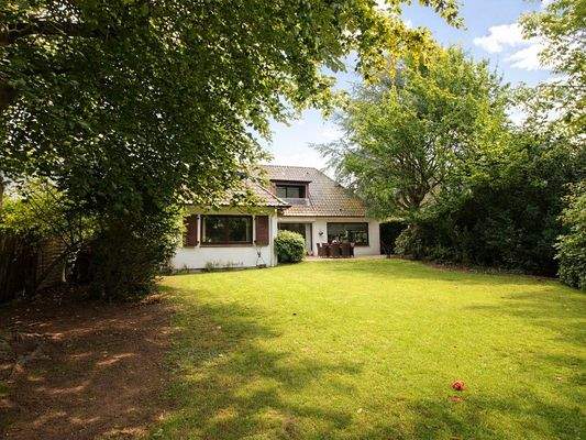 Großzügiger Garten