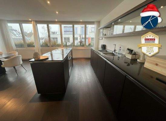 großzügige Luxusküche