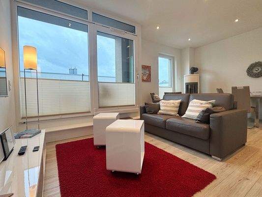 Wohnzimmer mit Zugang Balkon