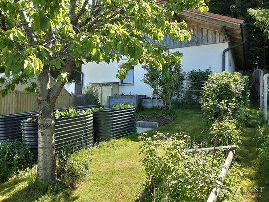 Gemüsegarten mit Anbau