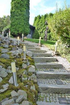 Außentreppe zum Wohnhaus