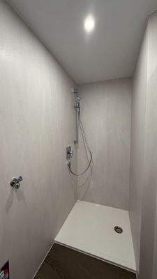 Dusche und WM-Anschluss