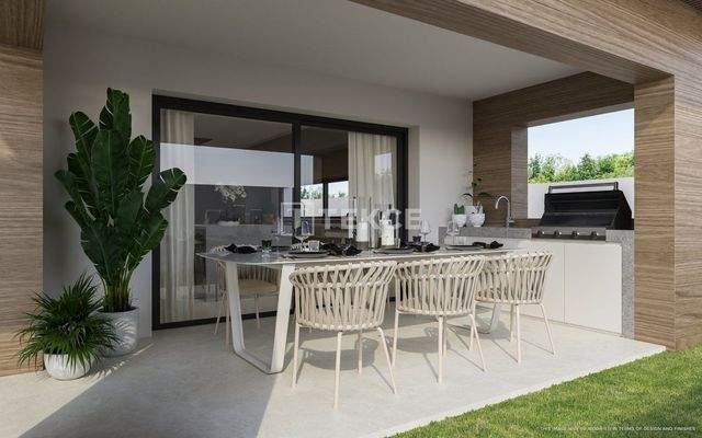 Newly-Built Detached Villas near Golf Course in Mijas Málaga