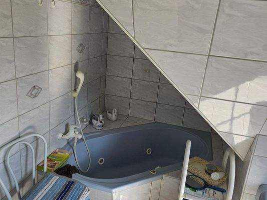 Badezimmer im Dachgeschoss