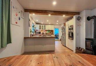 Küche - Blick vom Essbereich