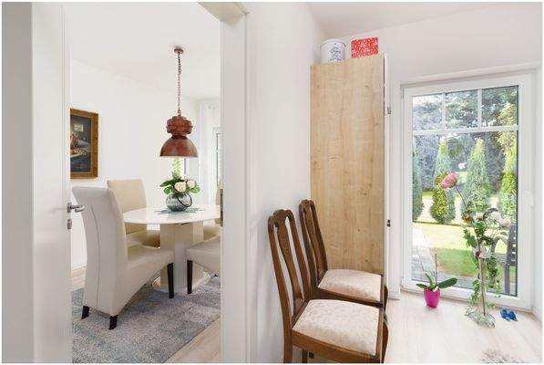 Küche - Blick in Esszimmer