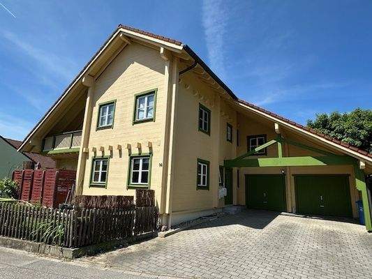 2 Garagen davor 2 Stellplätze