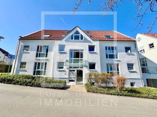 Außenansicht Straßenseite (2).JPG