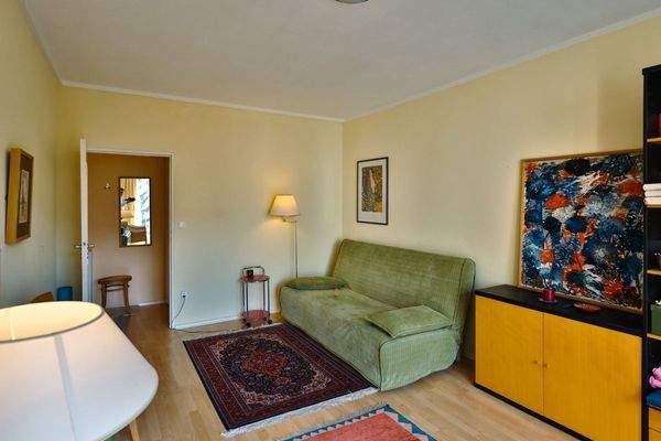 Wohn- und Schlafzimmer