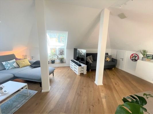 Wohnzimmer DG 