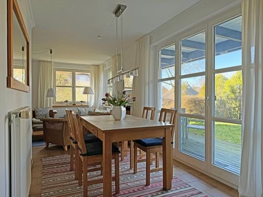 Essbereich mit Terrasse
