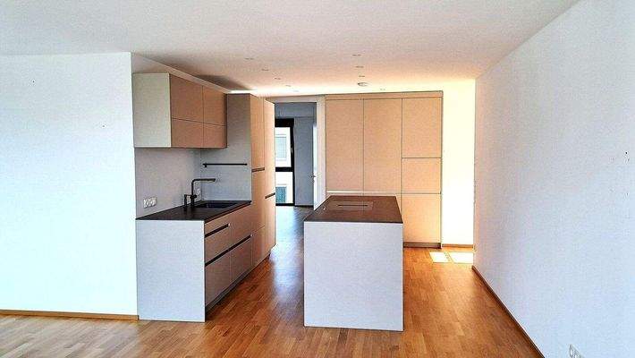 20250826-094449-jpg-68b05544aa341_z Luste1.jpg