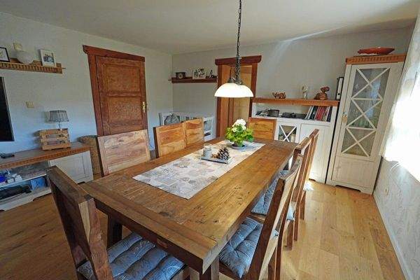 Hauptwohnung weiterer Blick in den Essbereich