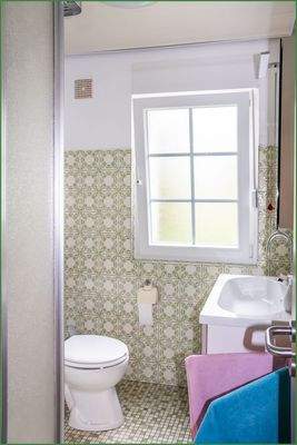 Tageslicht-Bad rechte Seite - Erdgeschoss