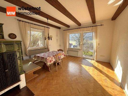 Esszimmer, mit Kamin und Terrassenzugang