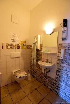Toilette im Obergeschoss