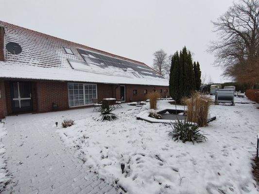 Seitenansicht bei Schnee