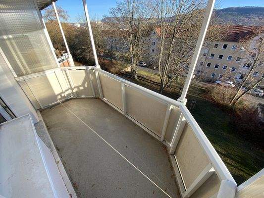 Balkon mit Platz für Tisch und Stühle