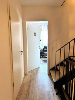 Flur und Eingang Zimmer 1, 1. OG