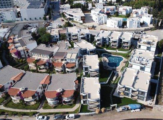 Beachside Flat with a Sea-View Terrace in Bodrum Turkey