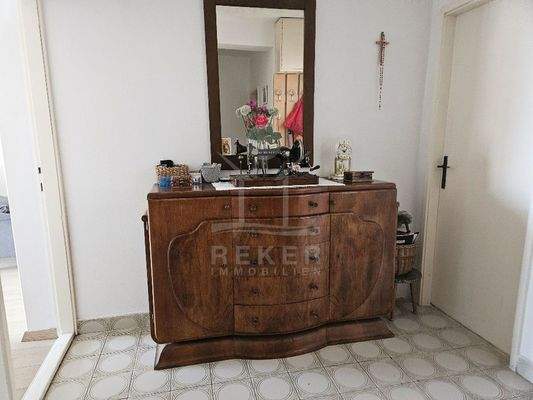 Wohnung mit schöner Aussicht & Möbeln