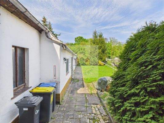 CAM04460G0-PR0037-STILL005