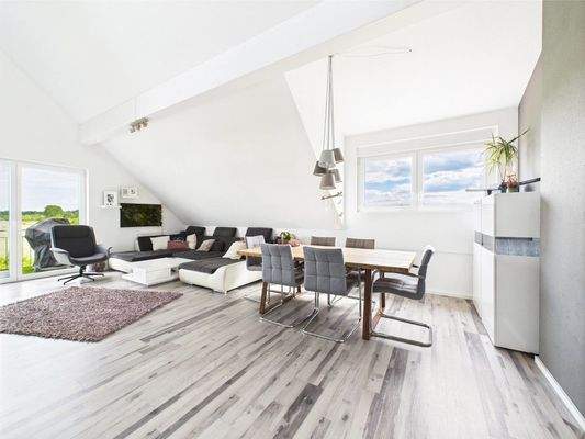 Wohn- und Essbereich