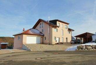Großes Einfamilienhaus in Mahlstetten