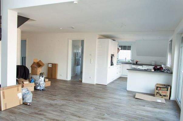 Wohnzimmer, Esszimmer, offene Küche