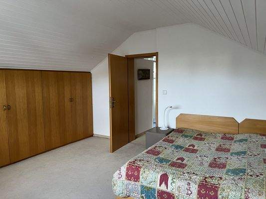 Schlafzimmer mit Stellwandmöglichkeit 