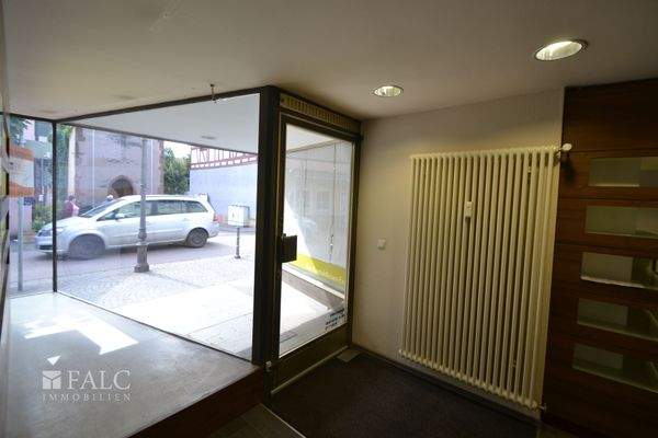 Überdachter Eingang