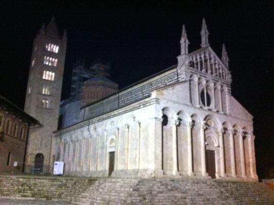 Domplatz in der Nacht
