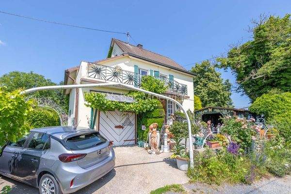 3401 Haus mit Garage bzw. Werkstatt