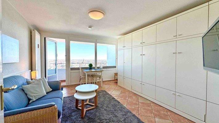 Kleiderschrank und Schrankbett