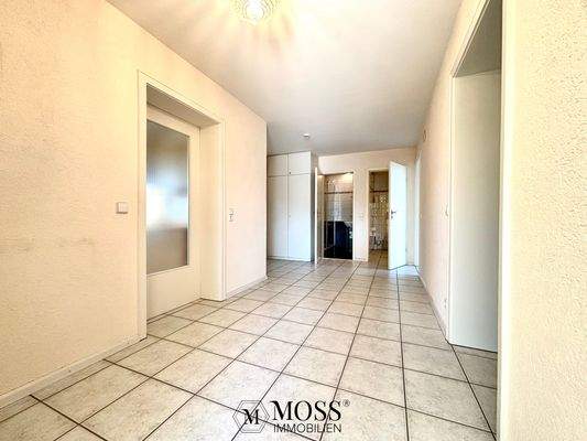 grosszügige Diele/ Flur