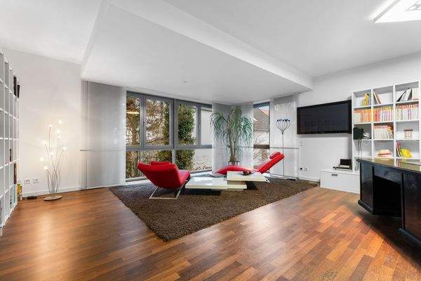 Wohn- und Arbeitszimmer