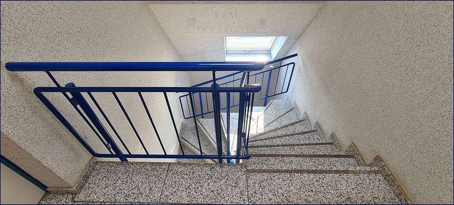 Treppenhaus links 2. DG 